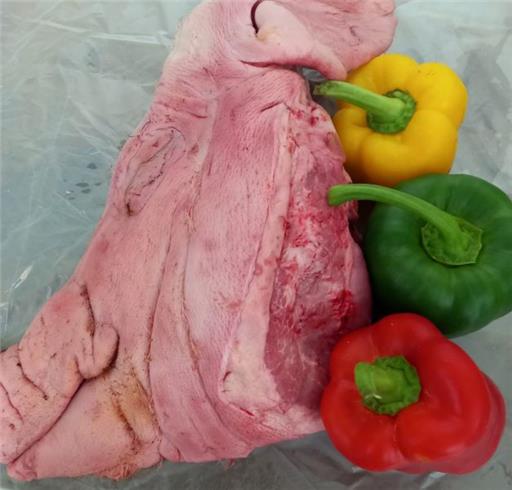 Pigs Head (sold per half @ 3kg each)